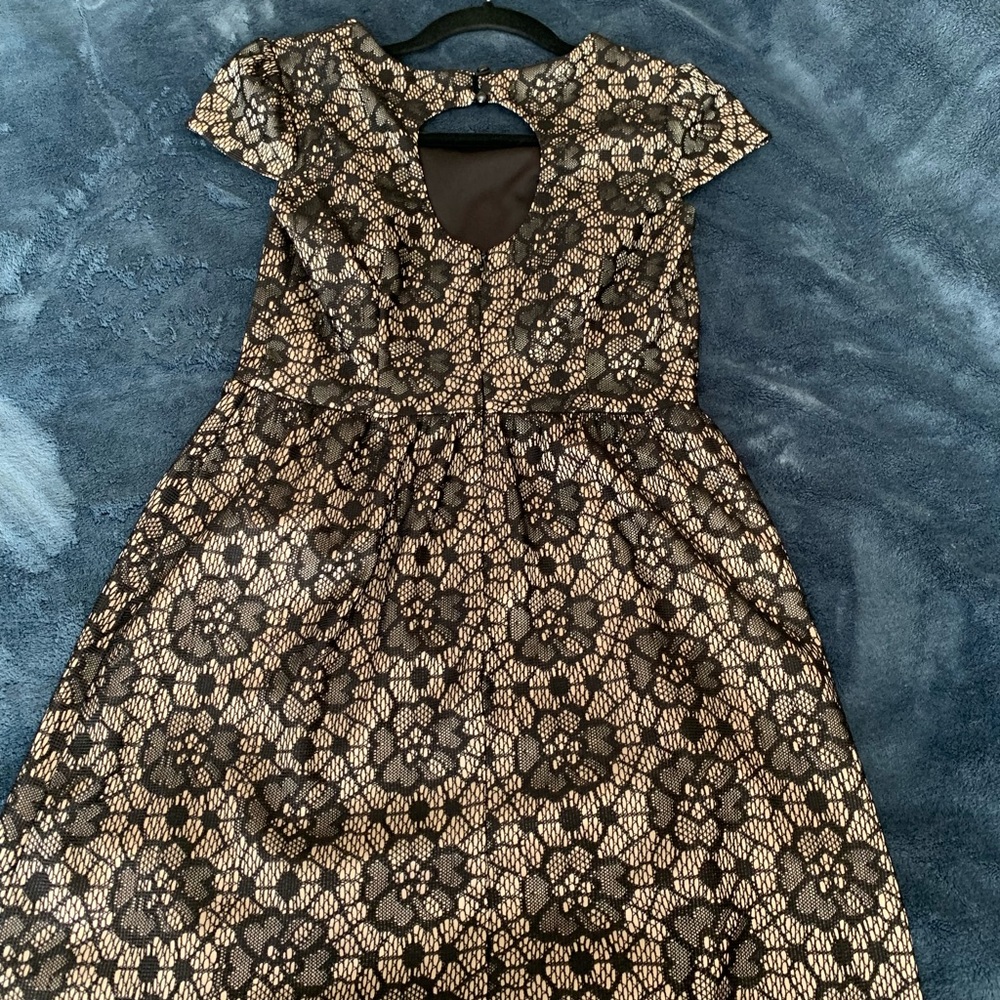 Dentelle mini dress - Picture 2 of 3